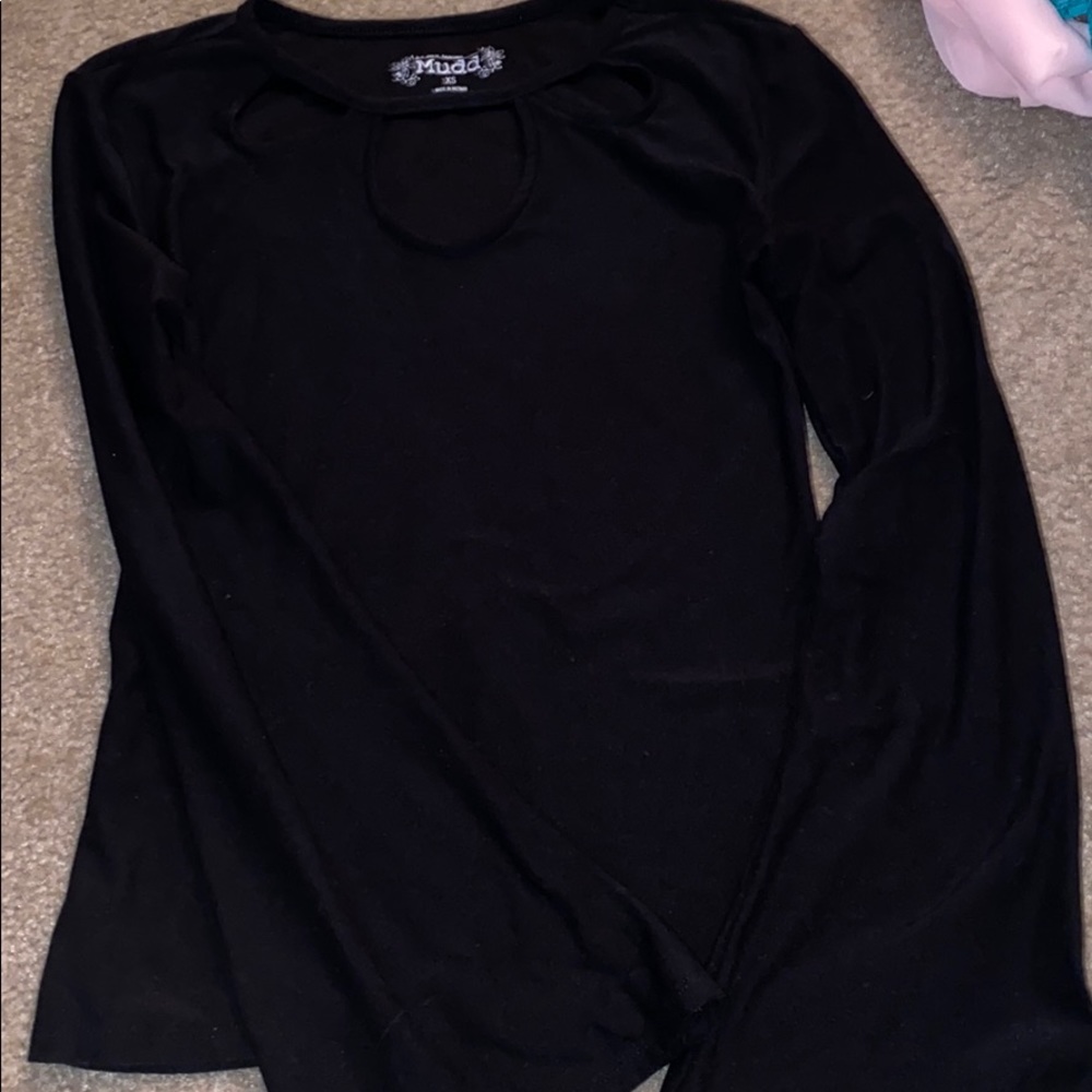 black shirt